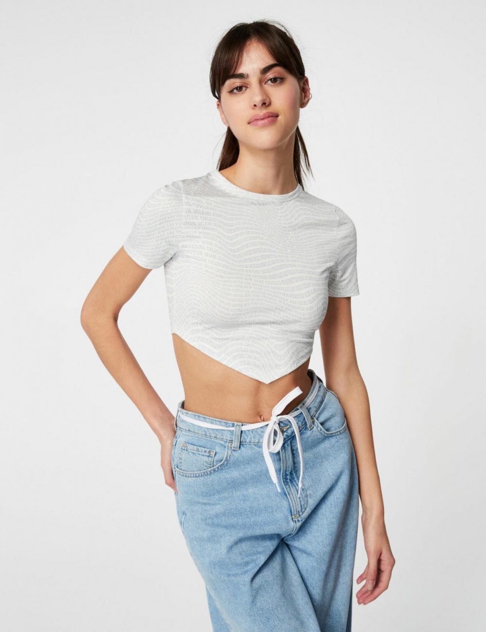 DCMJWTS022_1 Jennyfer dámsky crop top (krátke letné tričko) – biela