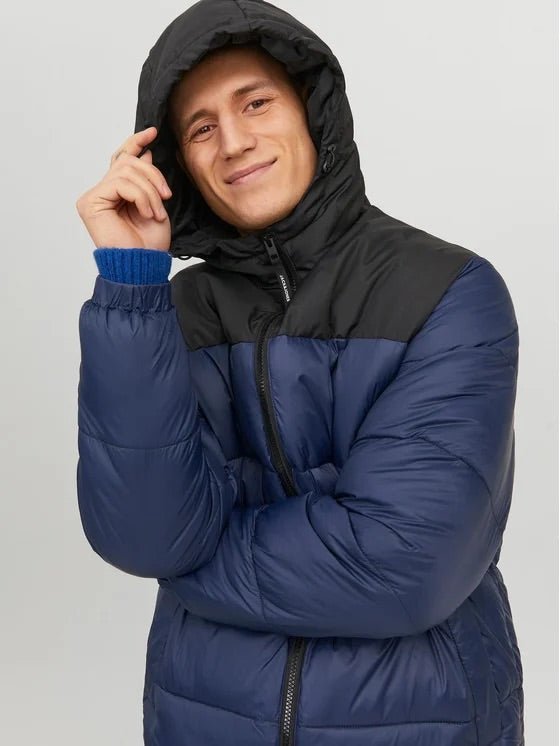 IMG_0615 Jack&Jones pánska prešívaná zateplená bunda s kapucňou čierno modrá – Obrázok 4