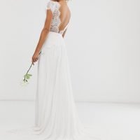 asos-edition-plunge-lace-wedding-dress-with-pleated-skirt-ivory1-200x200-1 ASOS svadobné šaty vo farbe biela model Sophia – Obrázok 3