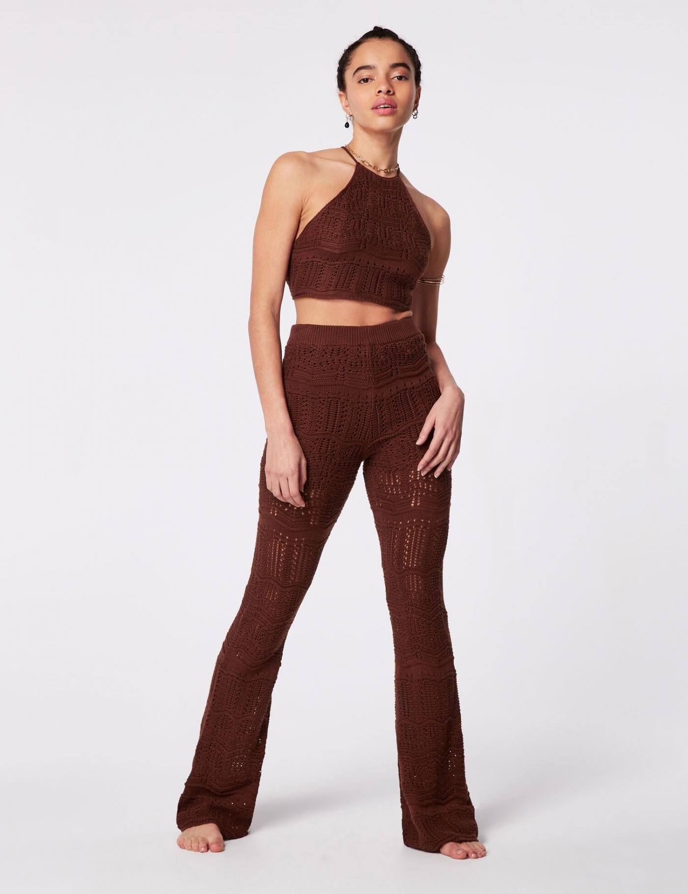 femme-jennyfer-crop-top-crochet-marron-tops-et-t-shirts_3 Don't Call Me Jennyfer háčkovaný dámsky crop top (krátke letné tričko) – hnedá – Obrázok 3